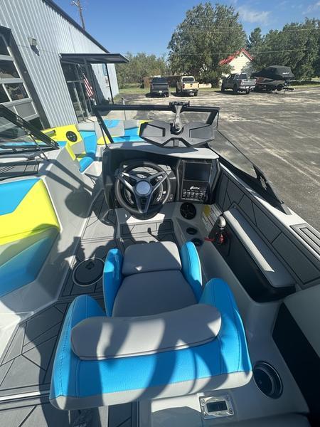 boat.Title