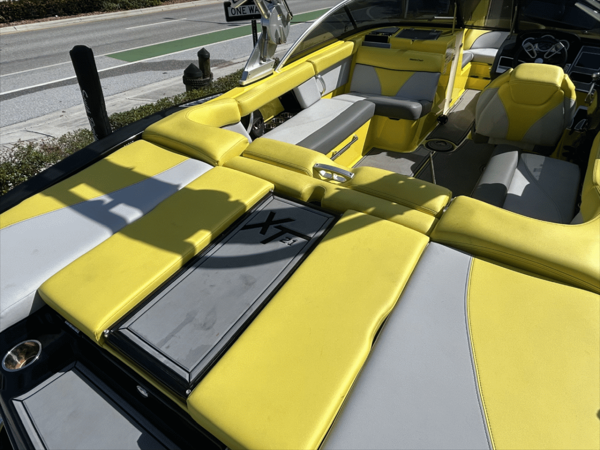 2021 Mastercraft XT21