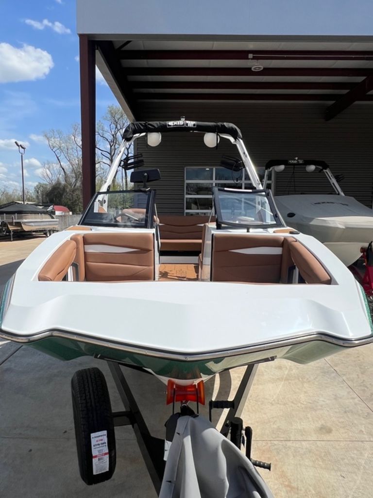 2025 Axis Wake Research A225