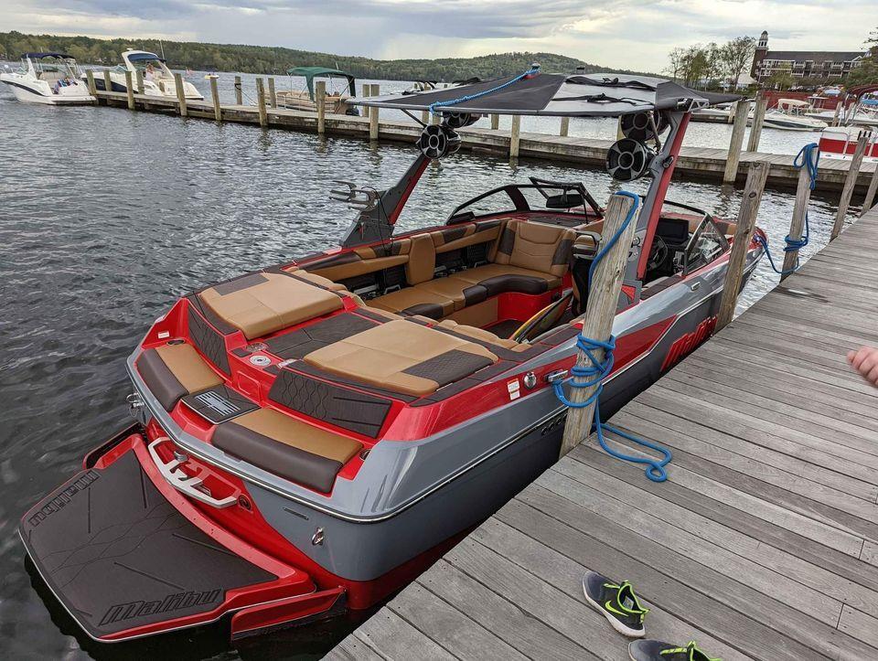 2021 Malibu M220