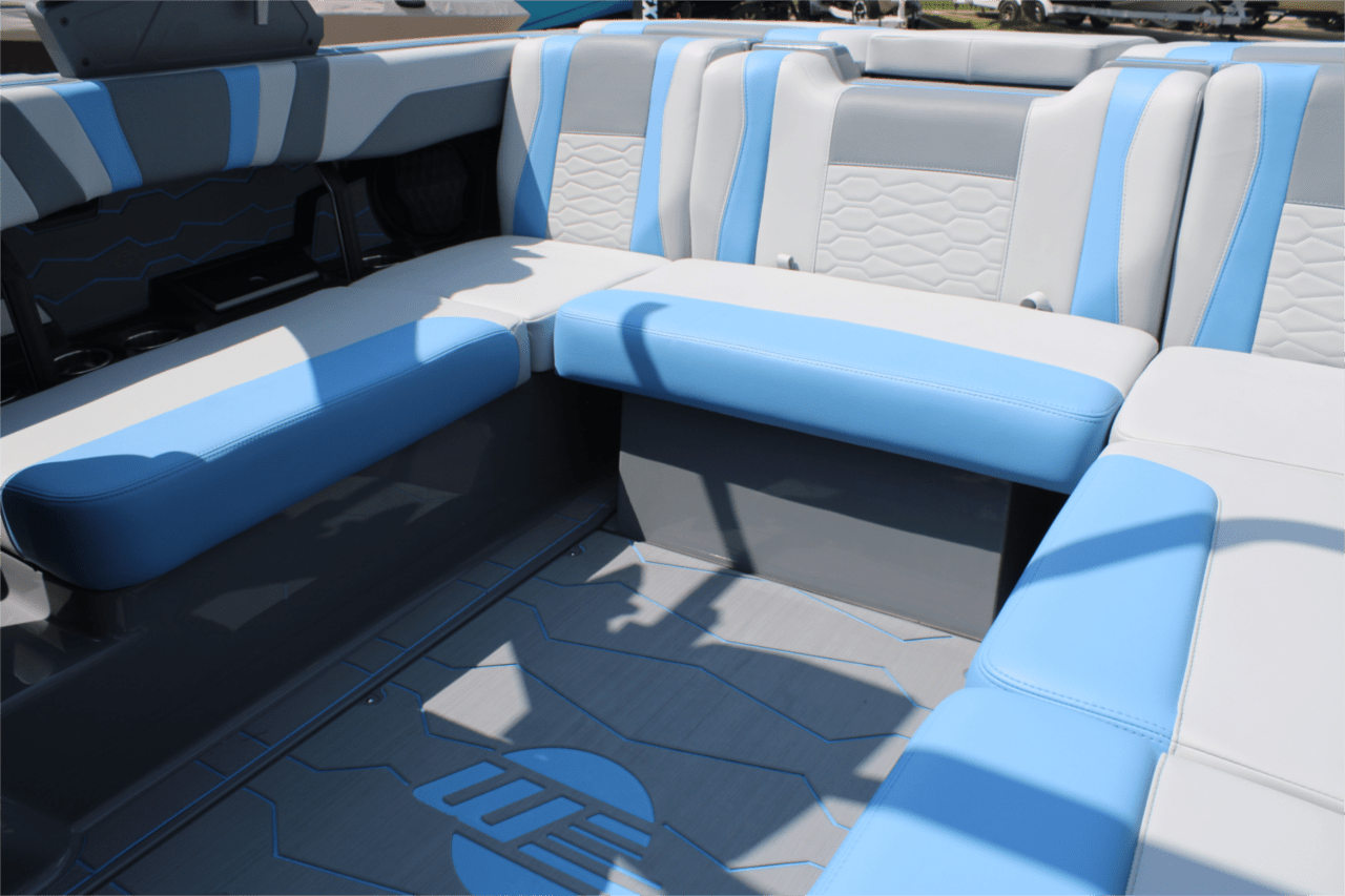 2025 Malibu 22 MXZ