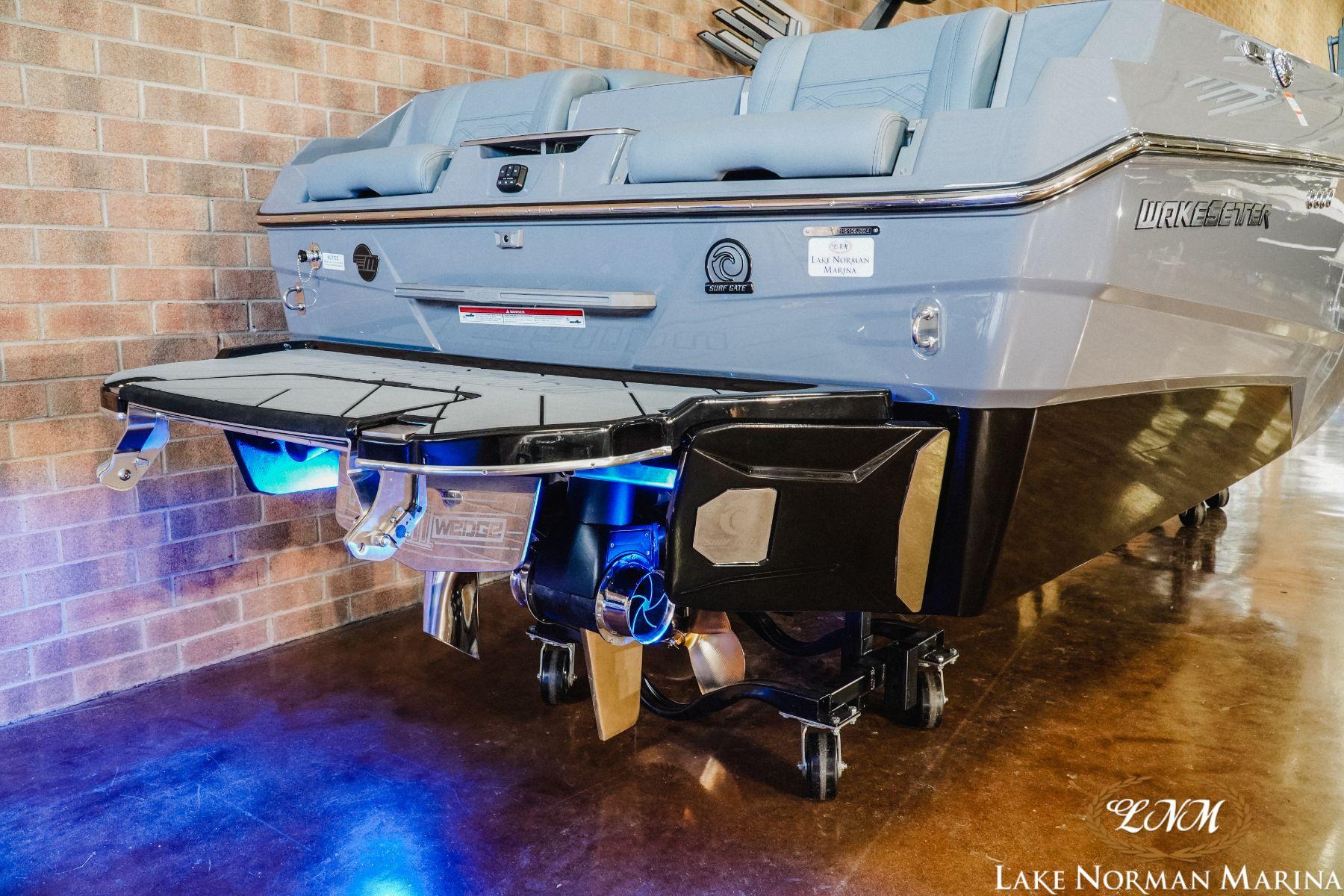 2024 Malibu 25 LSV
