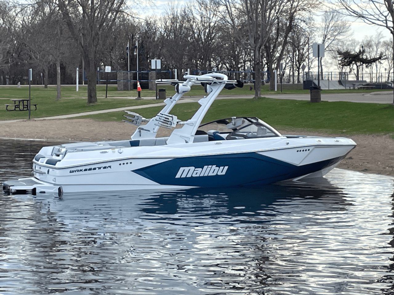 Malibu Wakesetter 23LSV