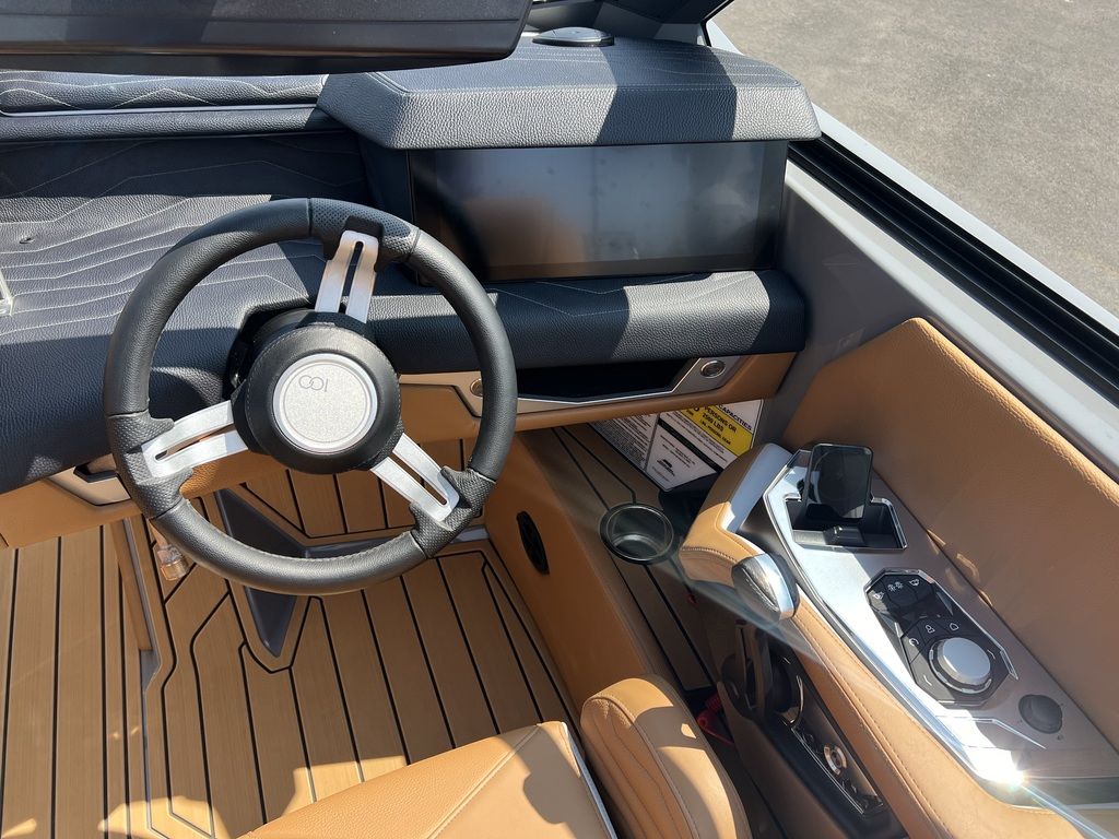 2025 Nautique G23