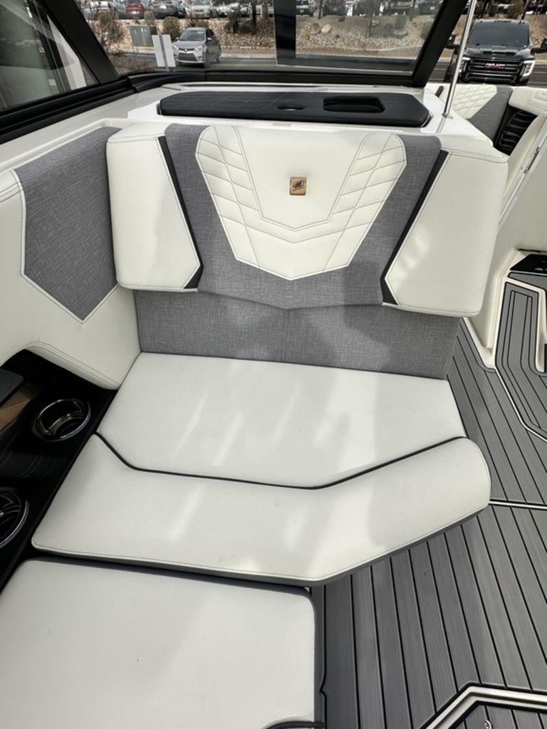 2024 Nautique G25