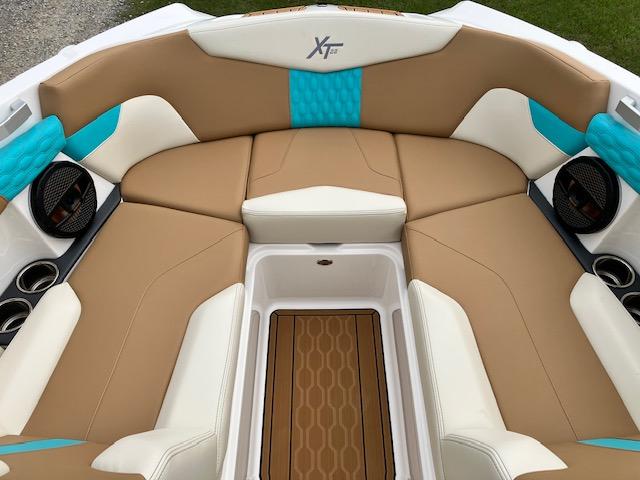 2025 MasterCraft XT22