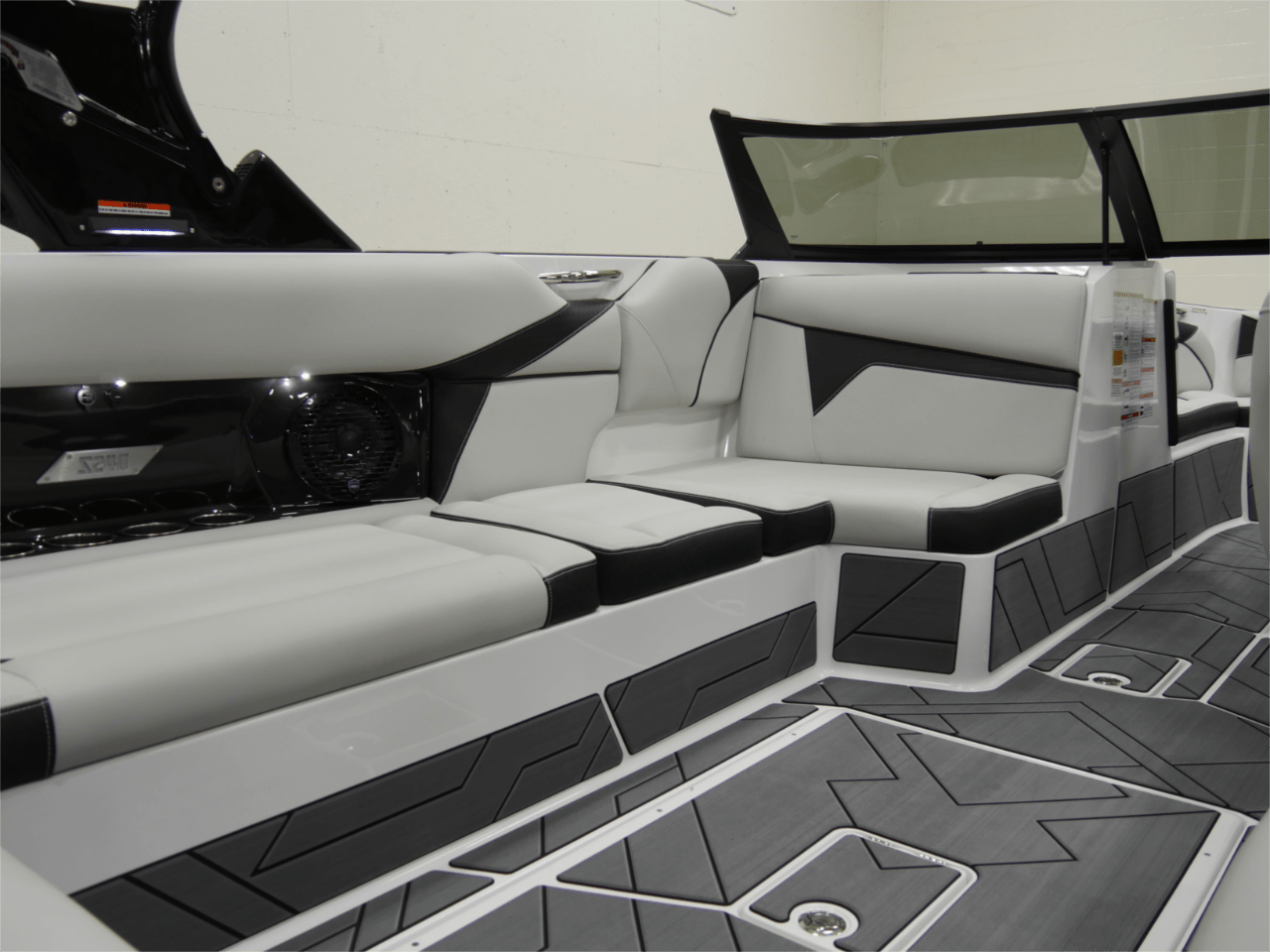 2025 Supreme S240 – Stone Gray