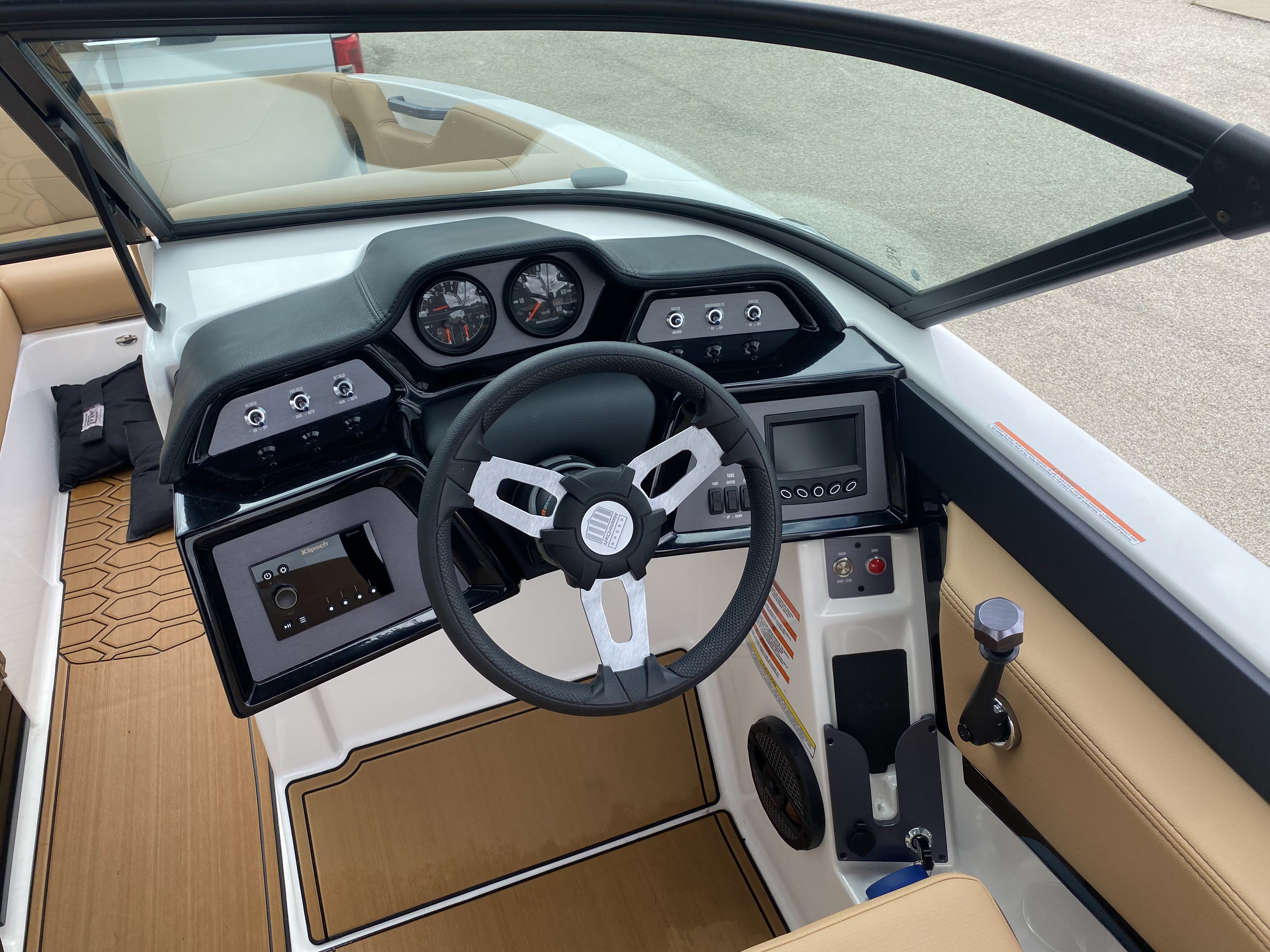 2023 MasterCraft NXT22 W/ Trailer