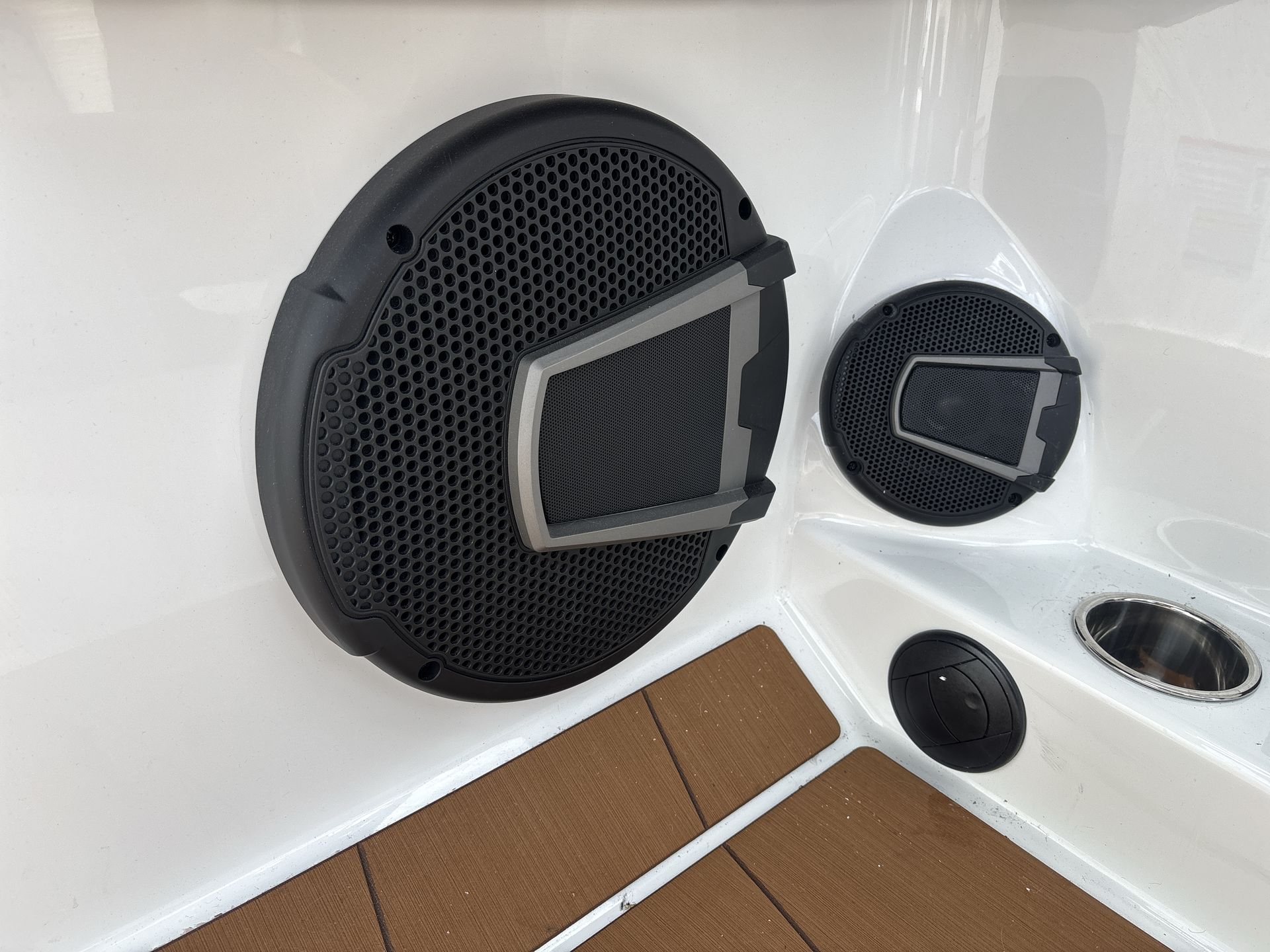 2025 Axis A245 Icon