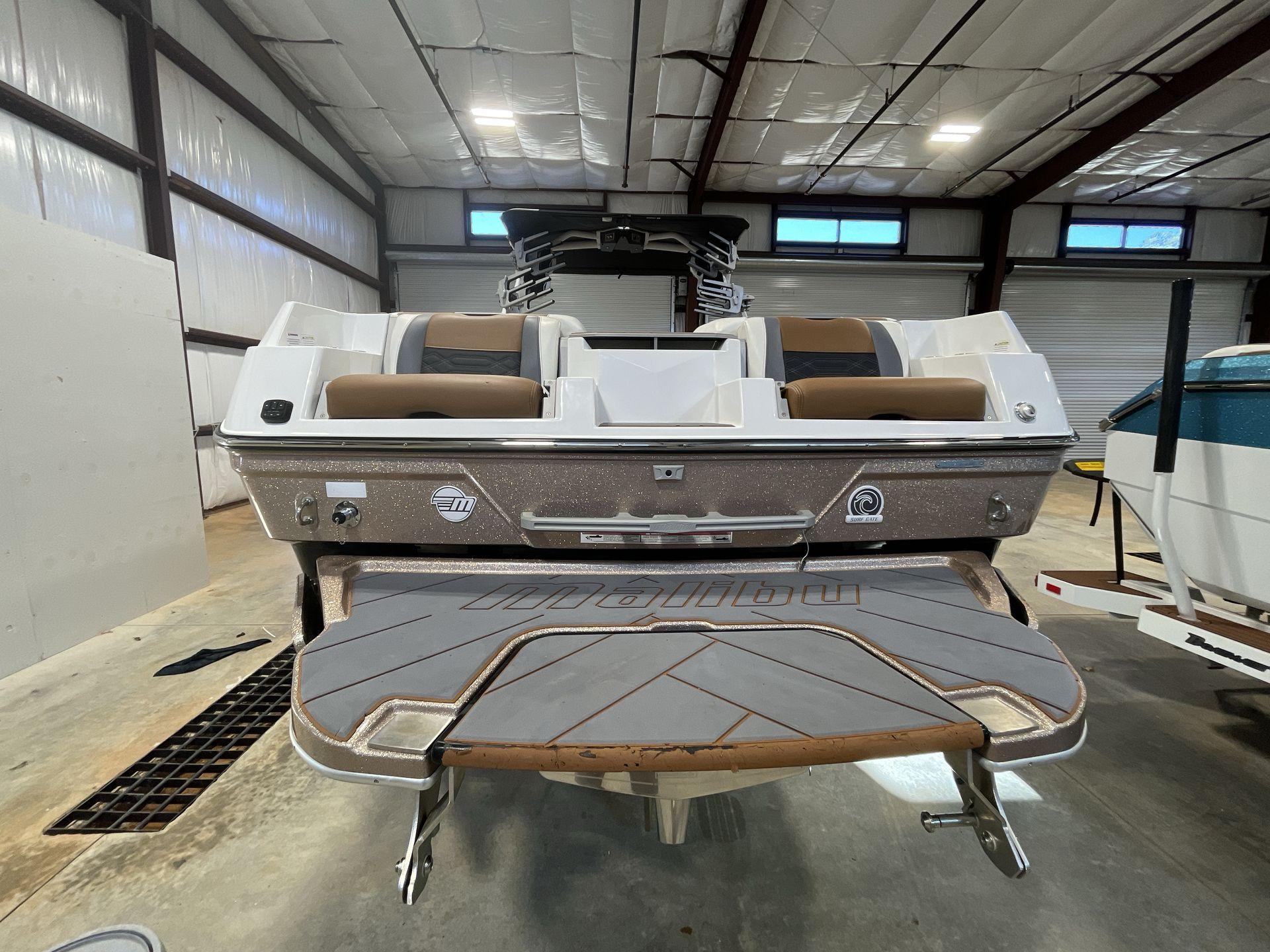 2023 Malibu 26LSV