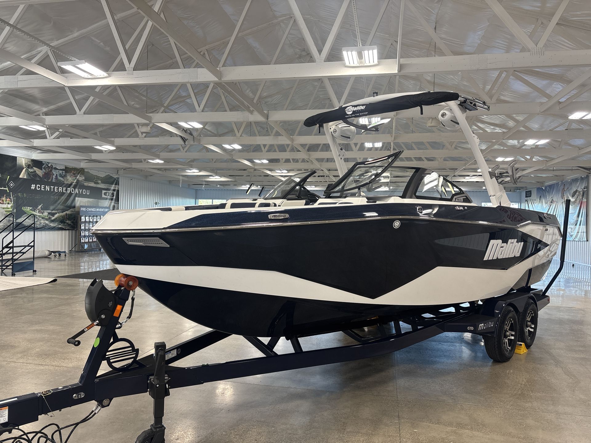 2025 Malibu 25LSV