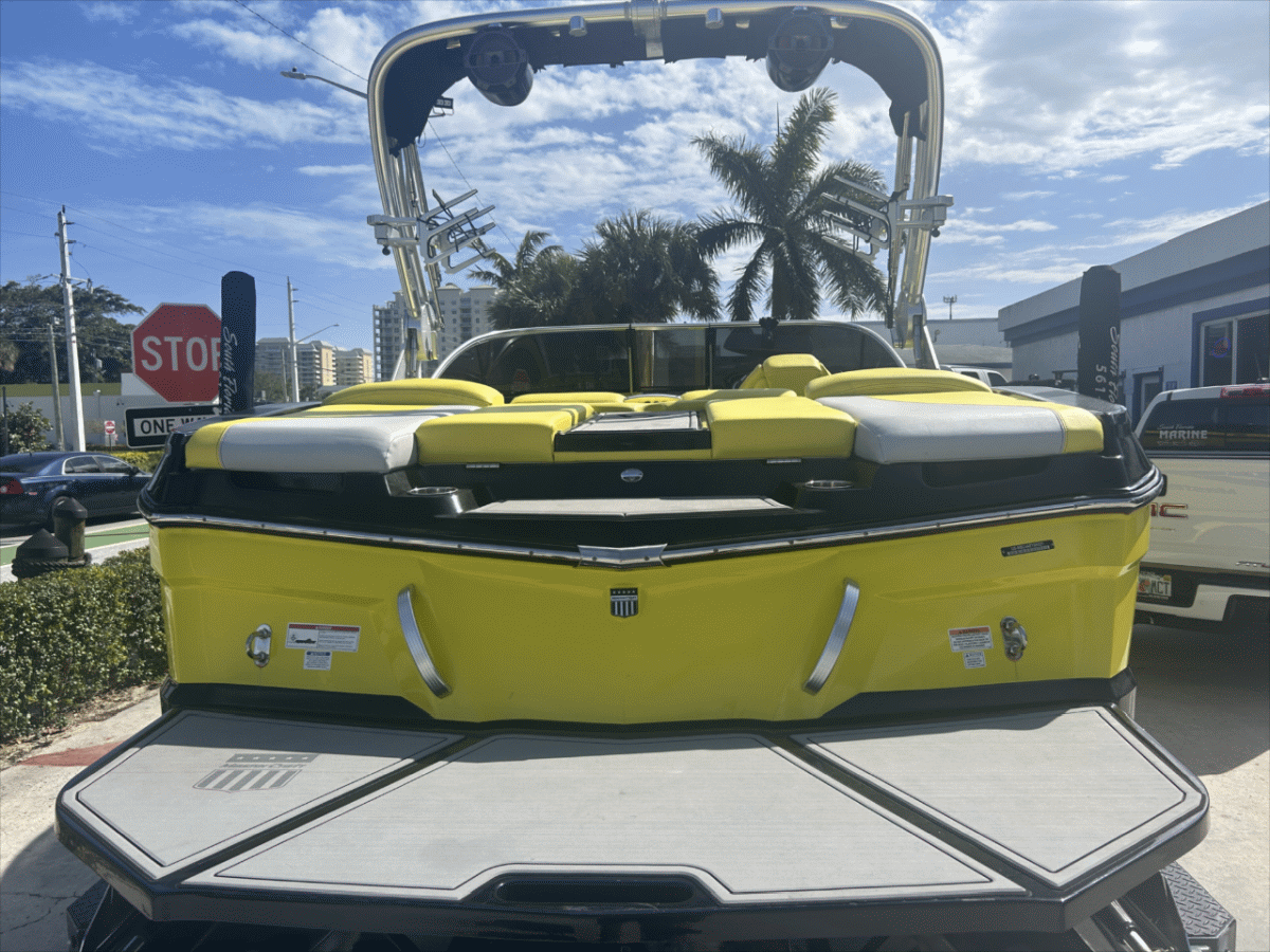 2021 Mastercraft XT21