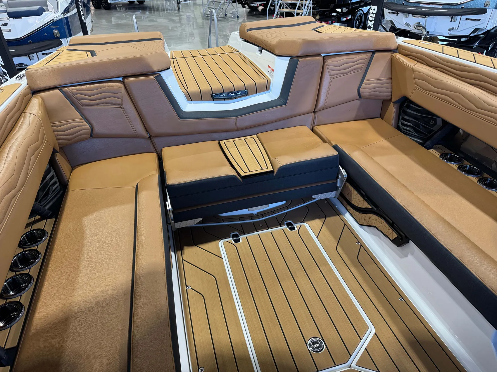 2025 Nautique G25