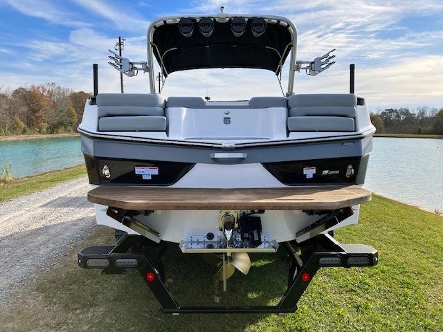 2024 MasterCraft XT25