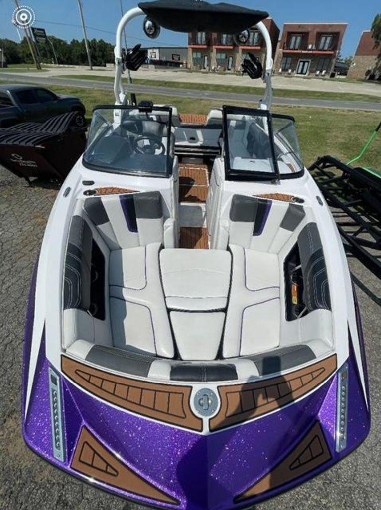 2014 Nautique G21