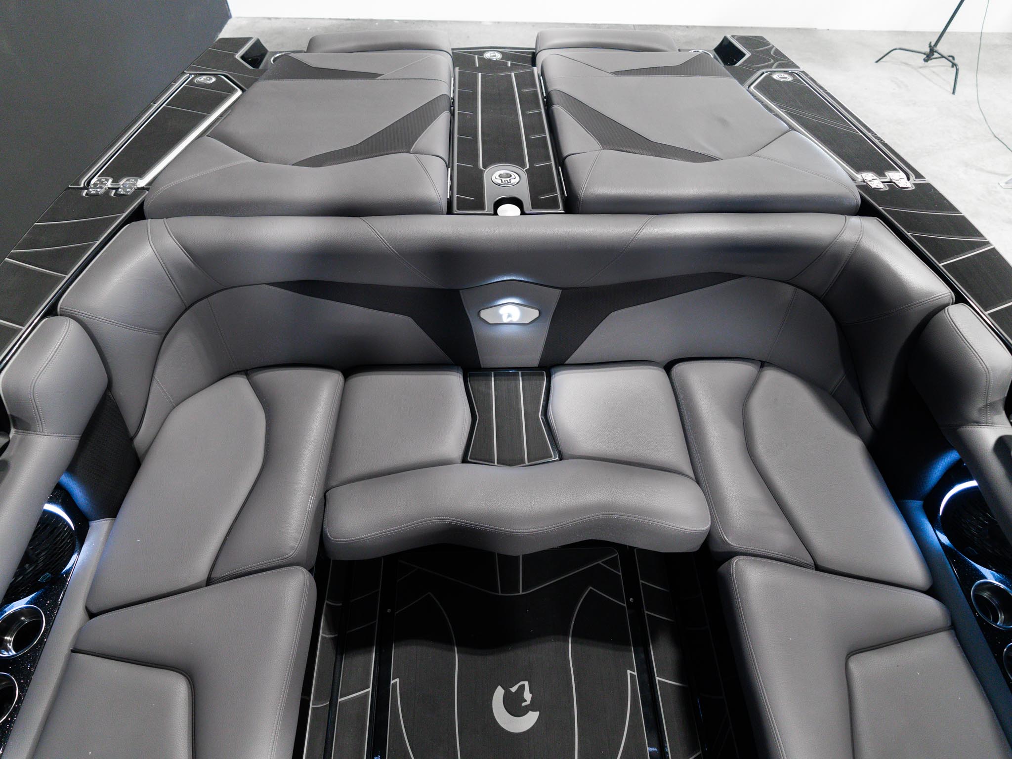 2025 Centurion Fe23 &#8211; Black / Black Flake