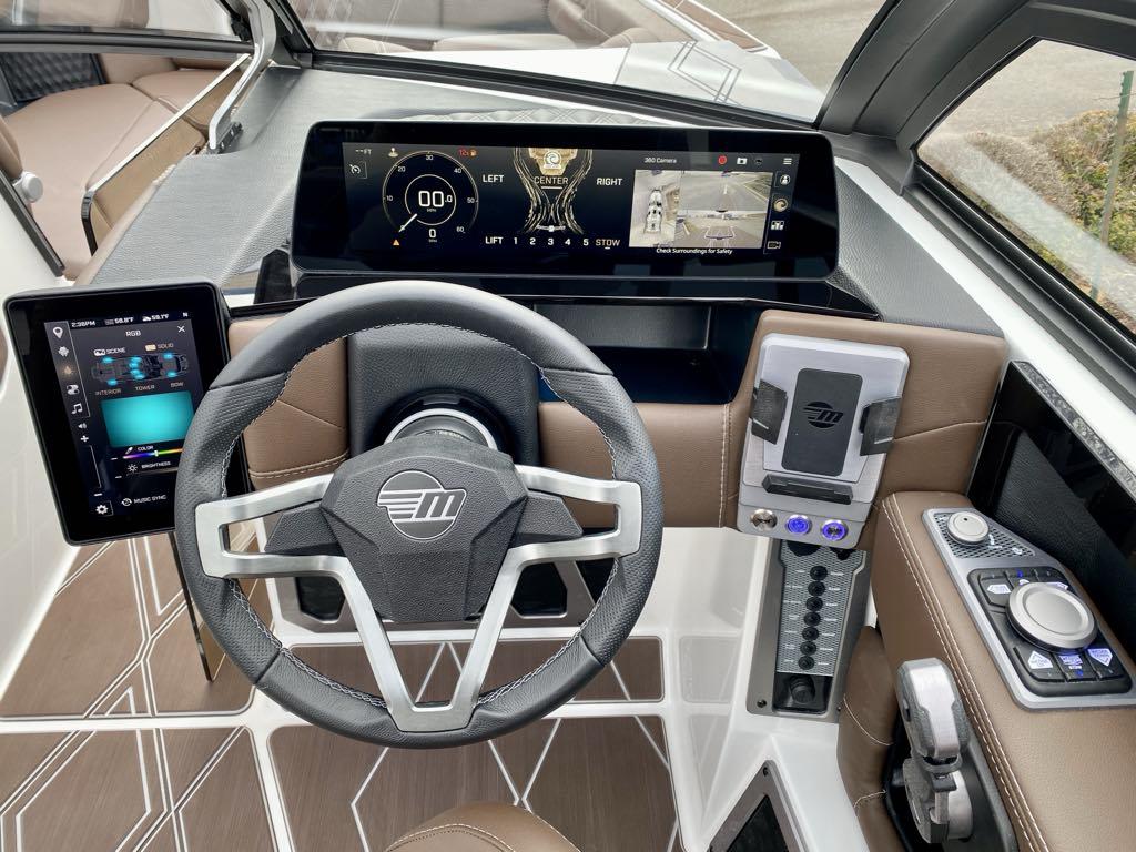 2025 Malibu M230