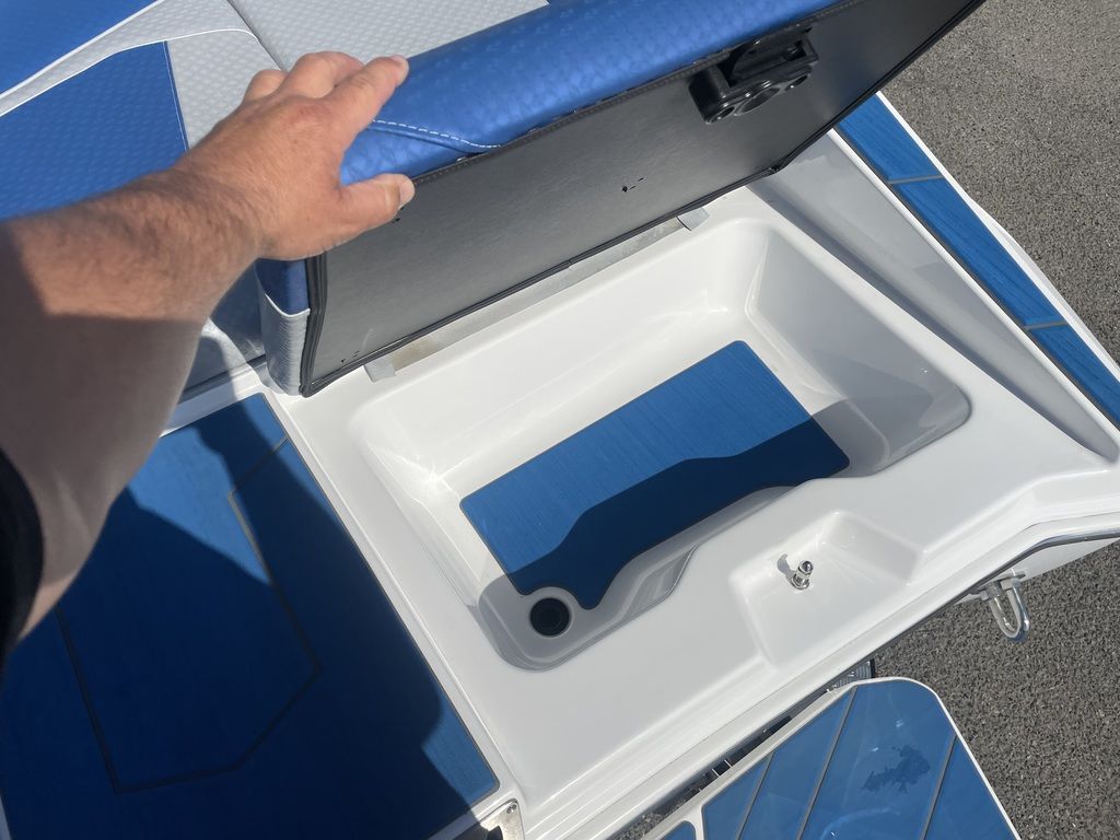 2022 supreme boats ZS252