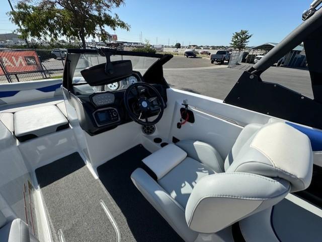 2020 Axis A20