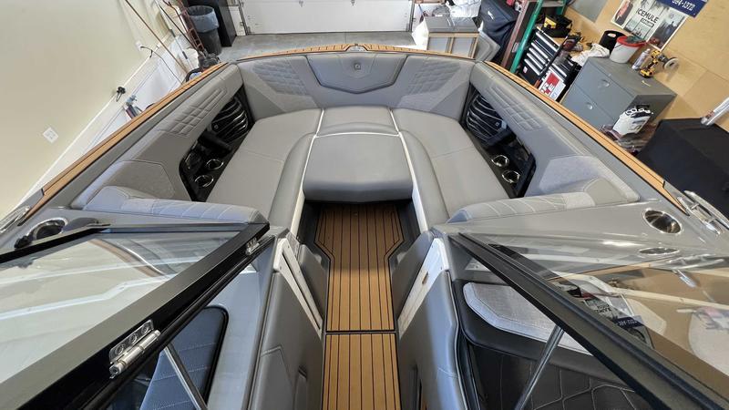 2023 Nautique G23