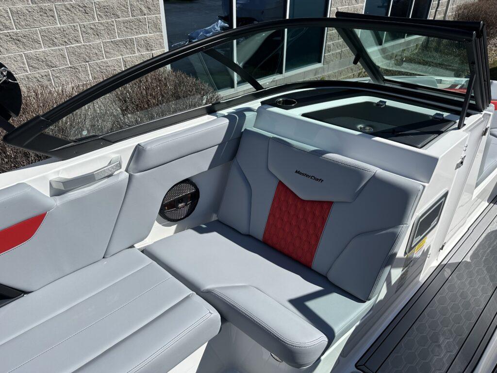 2024 MasterCraft XT23 Demo