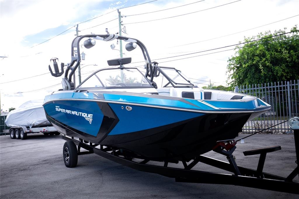 boat.Title