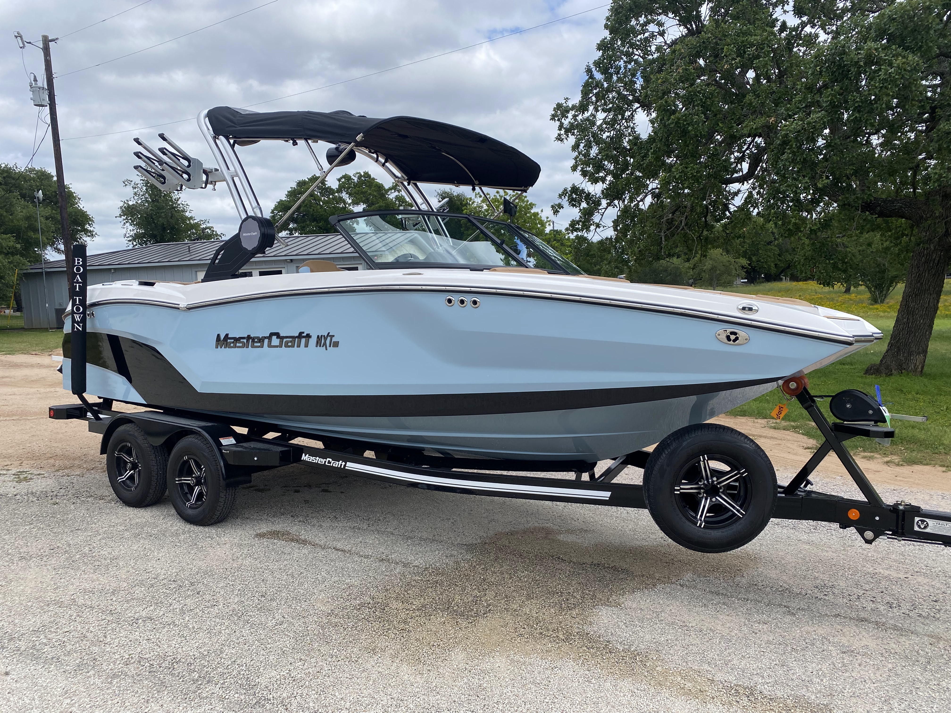 2023 MasterCraft NXT22 W/ Trailer