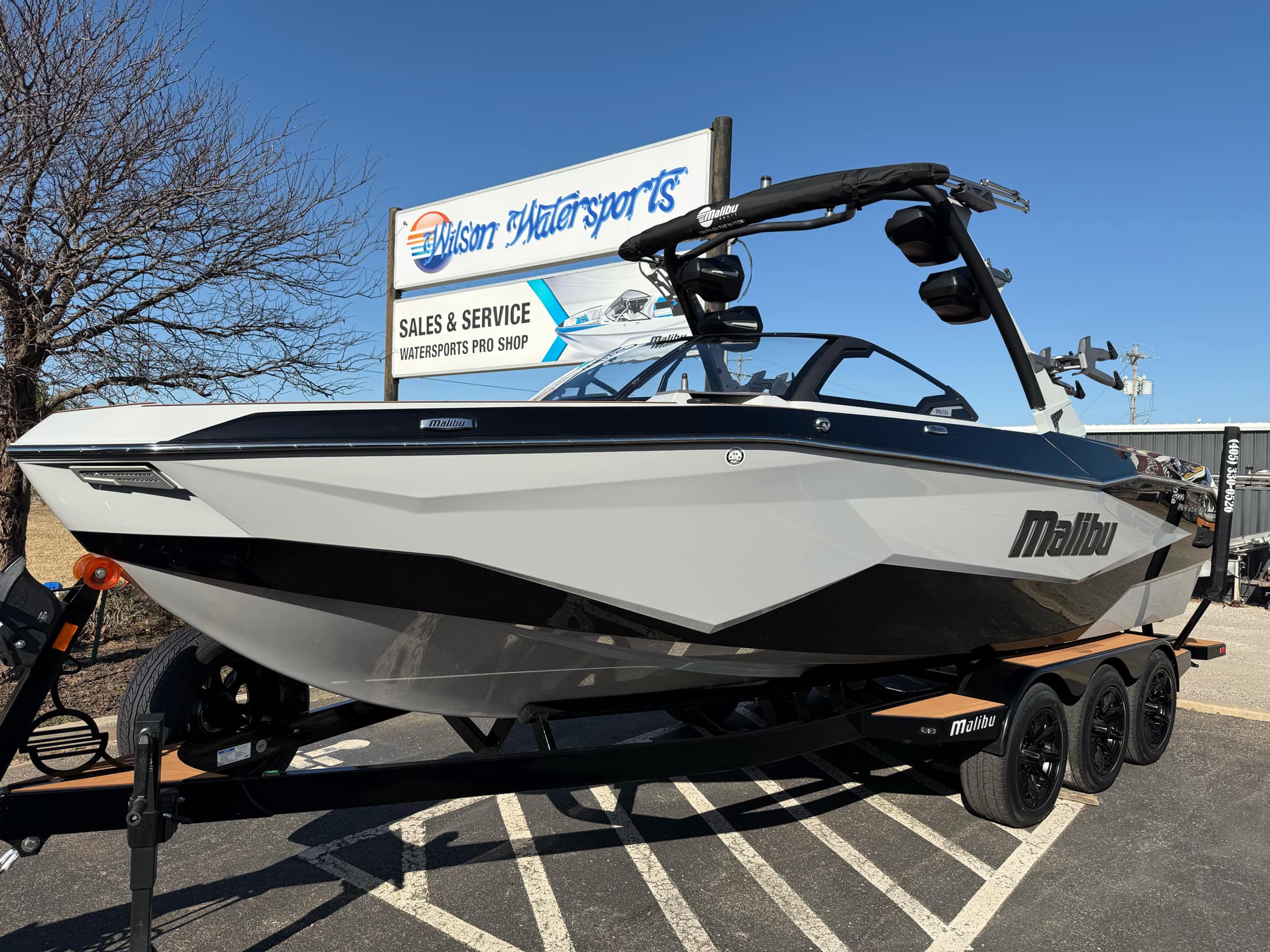 2025 Malibu 25LSV