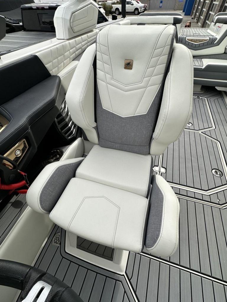 2024 Nautique G25