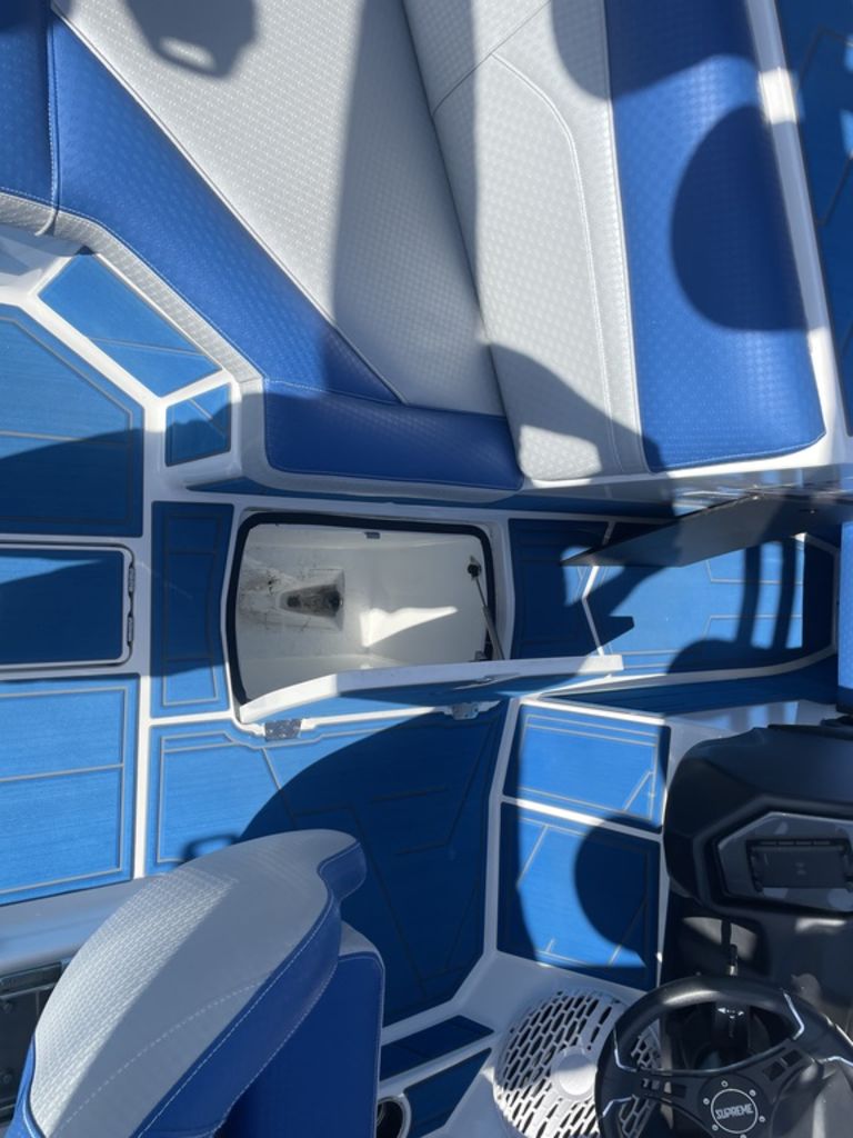 2022 supreme boats ZS252