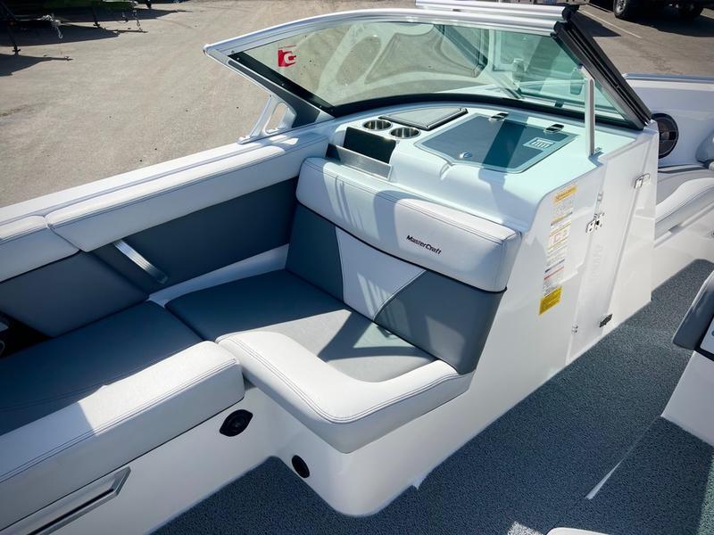 2019 MasterCraft XT21