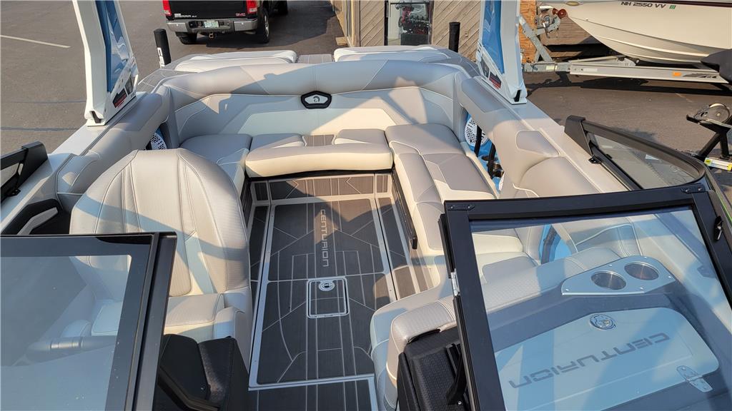 2023 Ri230 w/ trailer 75 hours over 3 years remaining on transferable warranty