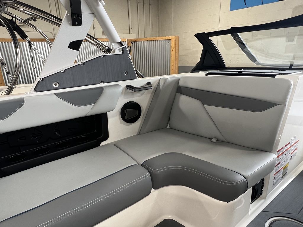 2025 Axis Wake Research A20