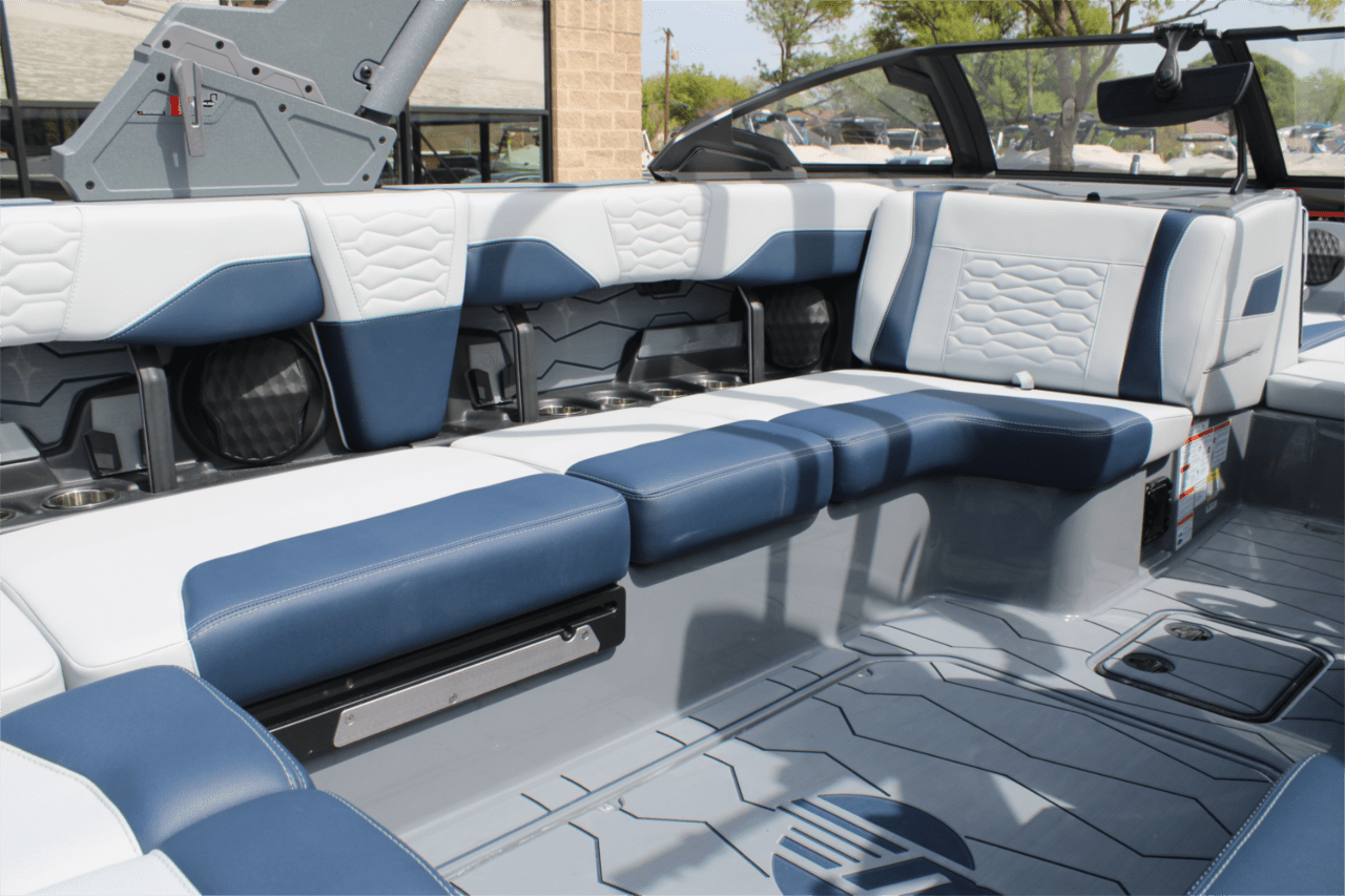 2025 Malibu 24 MXZ