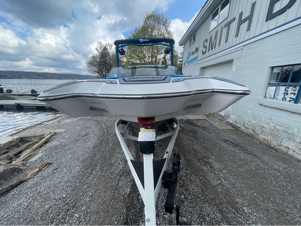 2023 Malibu Boats 24MXZ