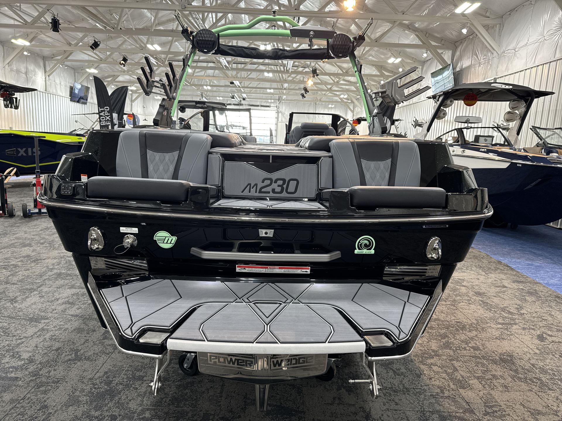 2025 Malibu M230