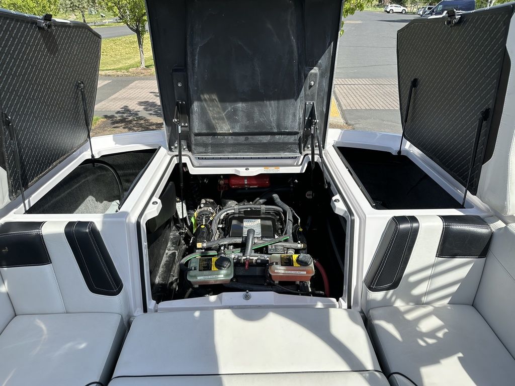 2015 Nautique G23