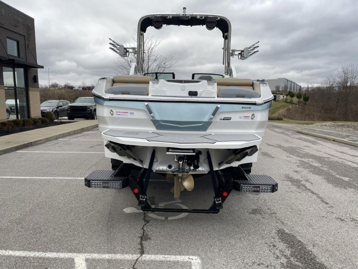 2023 MasterCraft X24