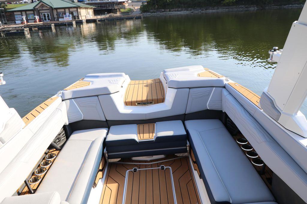 2025 Nautique G25