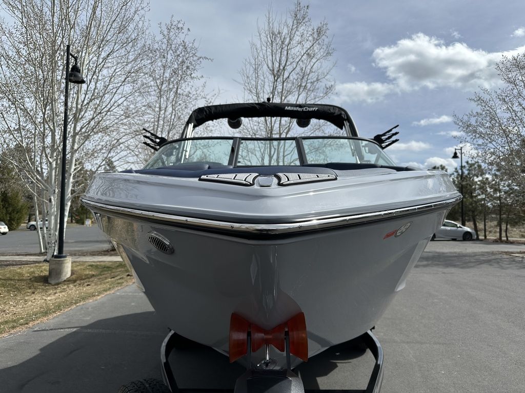 2024 MasterCraft XT22 T