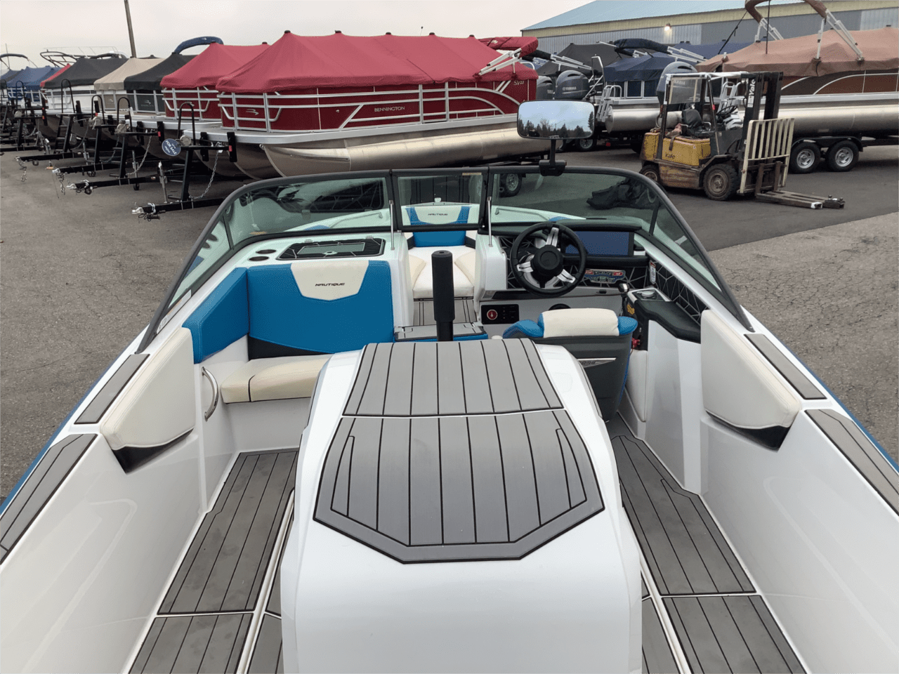 2019 Ski Nautique 200