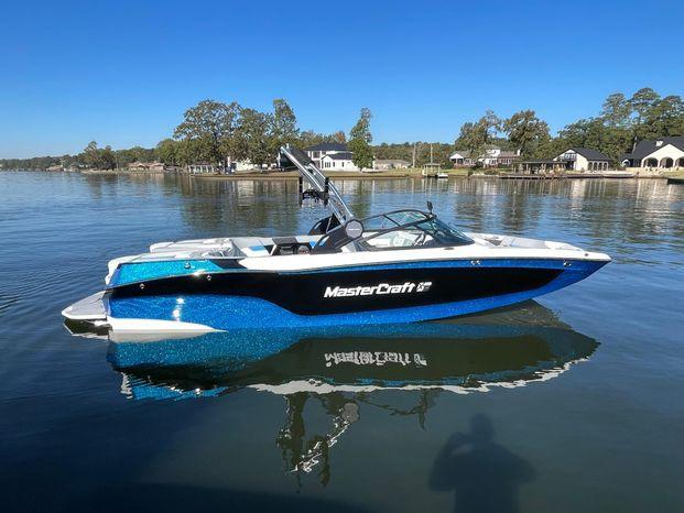 2024 MasterCraft XT24