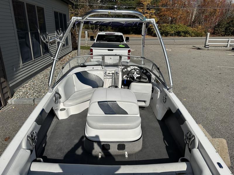 2005 Moomba Outback