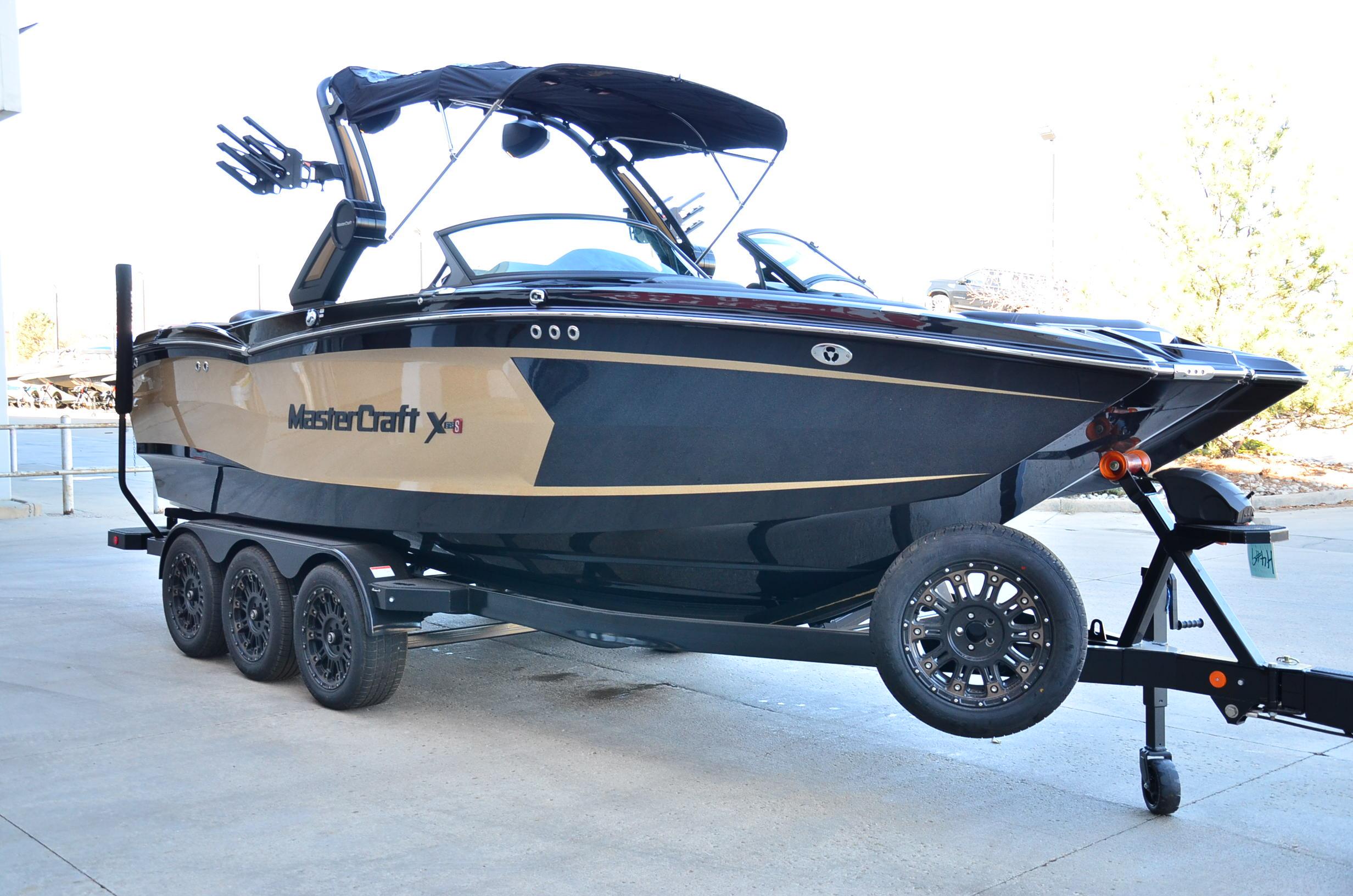 2024 MasterCraft XstarS – Ilmor 6.2 SuperCharged, LOADED! 2024 Model Year End Clearance!