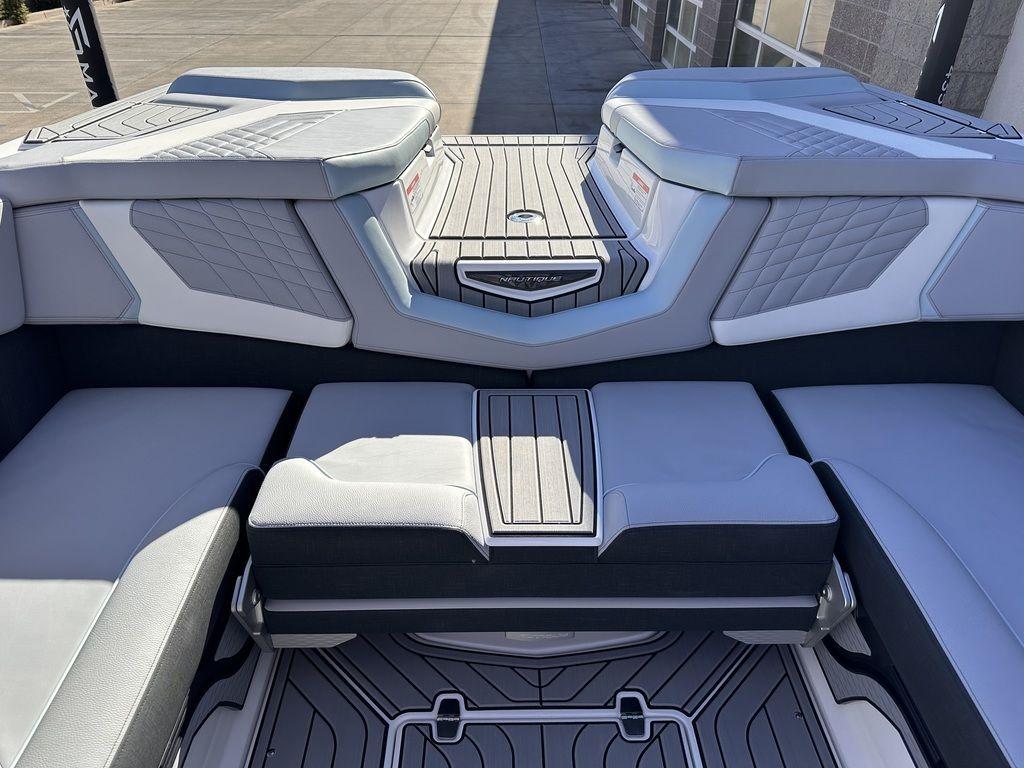 2024 Nautique G23