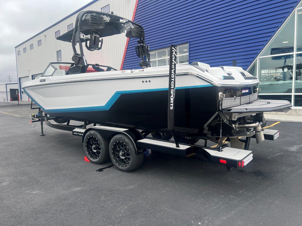 boat.Title