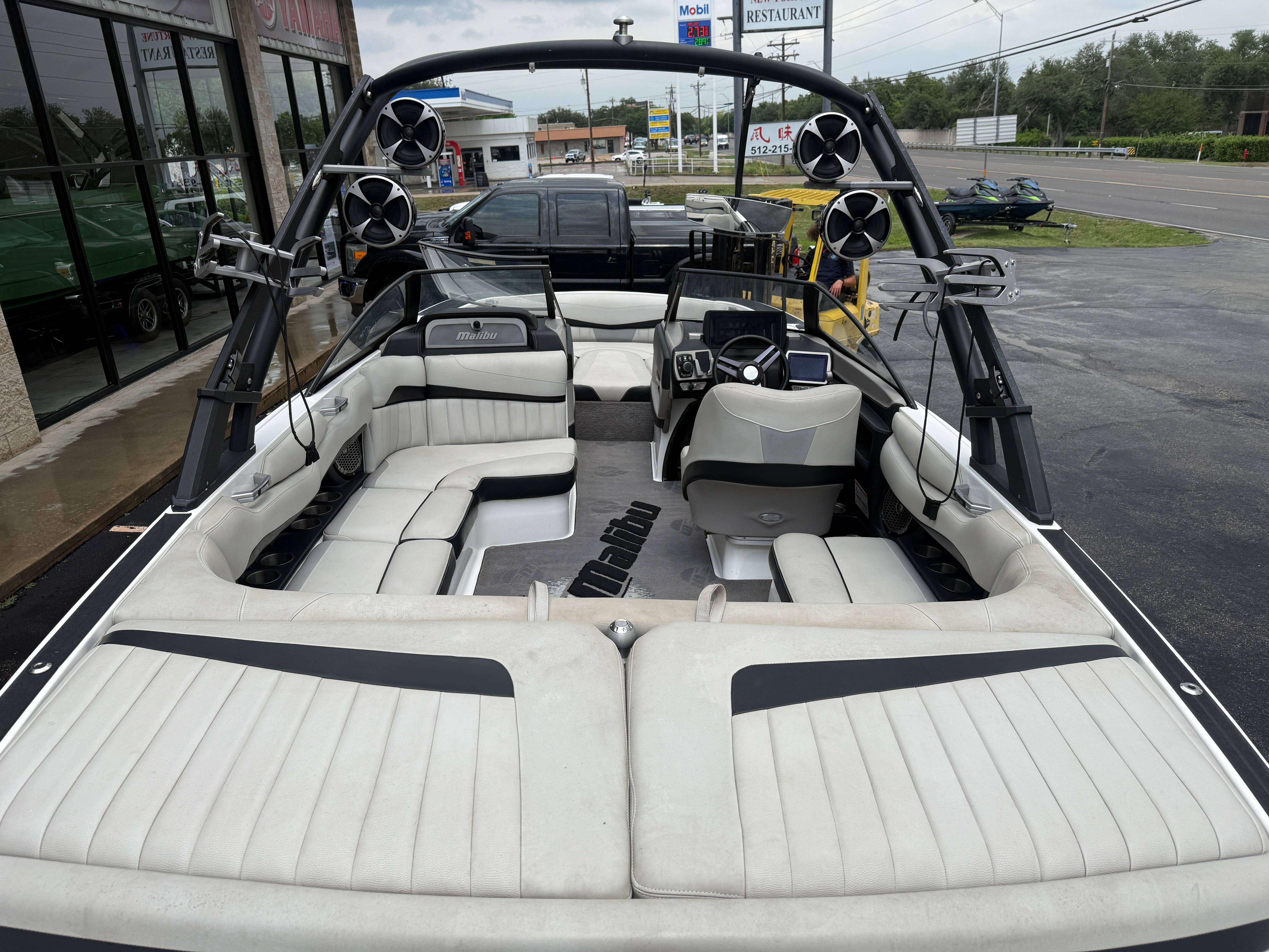2015 Malibu 22 MXZ