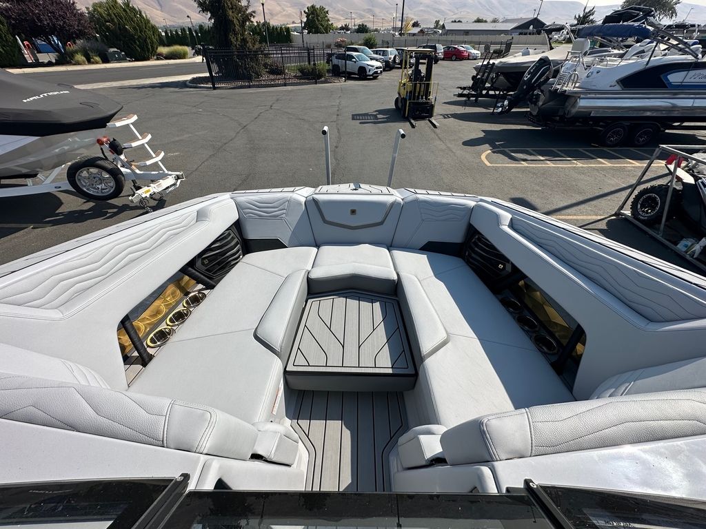 2025 Nautique Super Air Nautique G23
