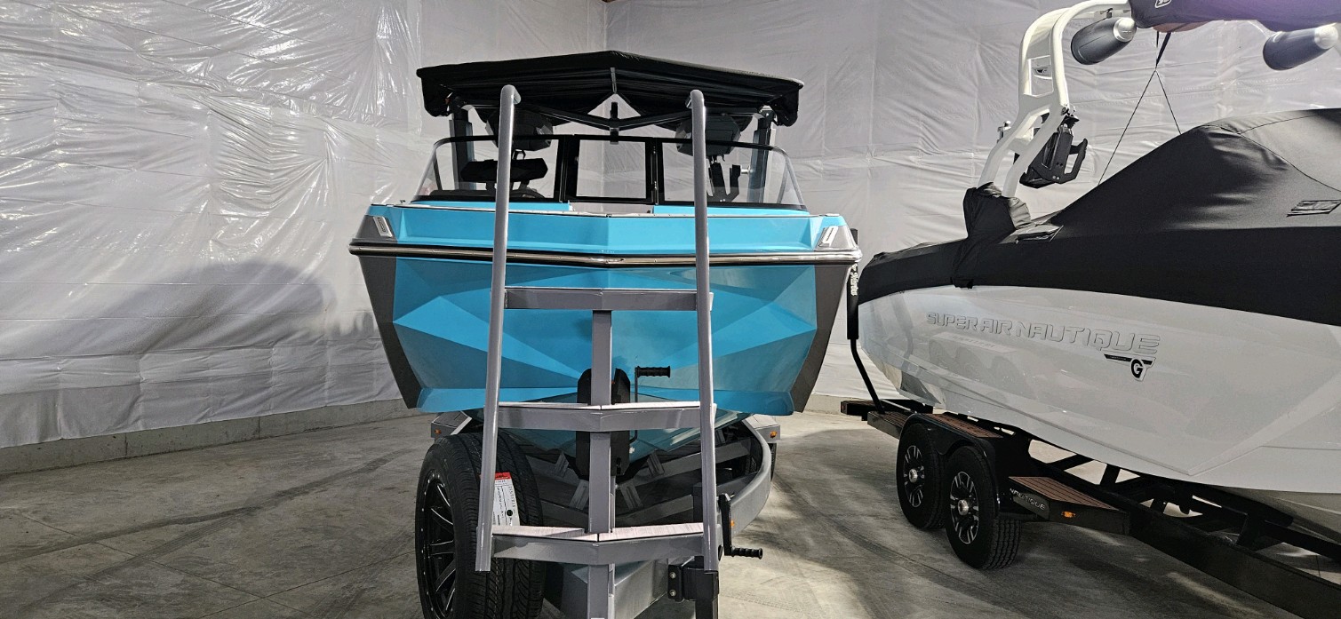 boat.Title
