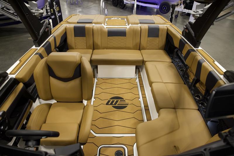 2025 Malibu 22 MXZ